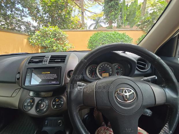 Toyota Vanguard 2008 Silver