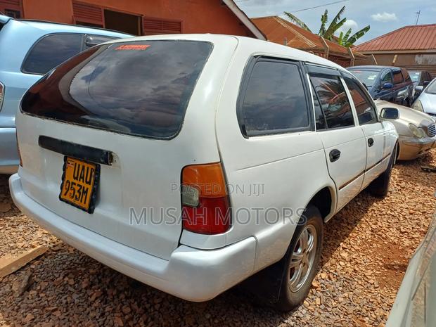 Toyota Corolla G-Touring 1997 White