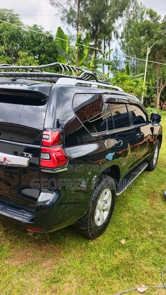 Toyota Land Cruiser Prado 2012 Black