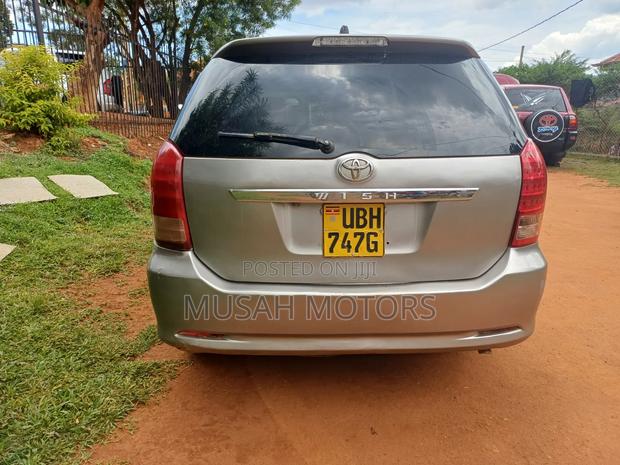 Toyota Wish 2007 Gray