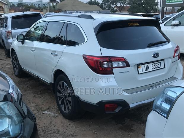 Subaru Outback 2016 White