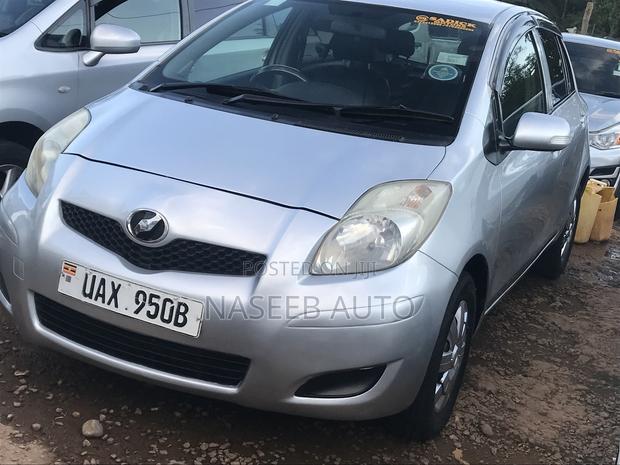 Toyota Vitz 2008 Silver