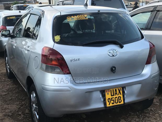 Toyota Vitz 2008 Silver