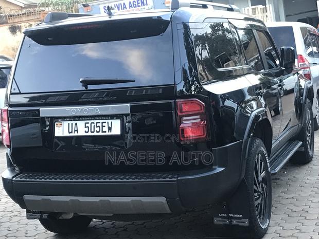 Toyota Land Cruiser Prado 2025 Black