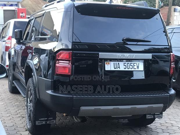 Toyota Land Cruiser Prado 2025 Black