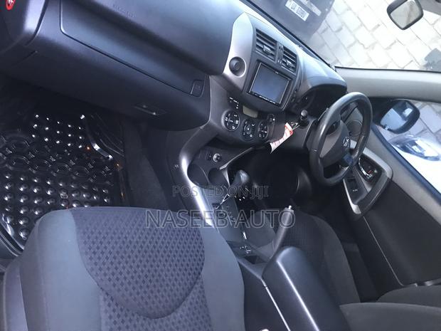 Toyota Vanguard 2012 Black