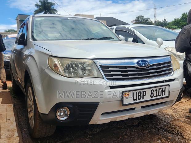 Subaru Forester 2010 White