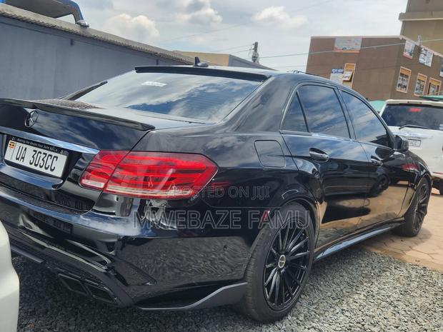 Mercedes-Benz E300 2014 Black