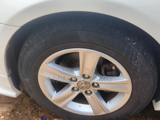 Toyota Mark X 2010