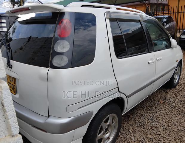 Toyota Raum 2002 White