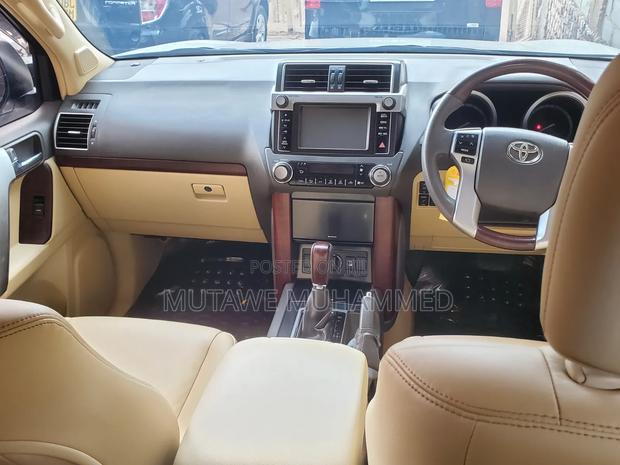Toyota Land Cruiser Prado 2016 White