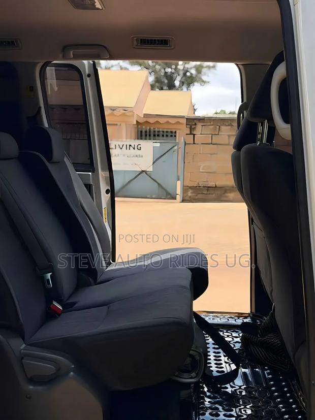 Toyota Noah 2013 White
