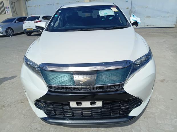 Toyota Harrier 2.0 2018