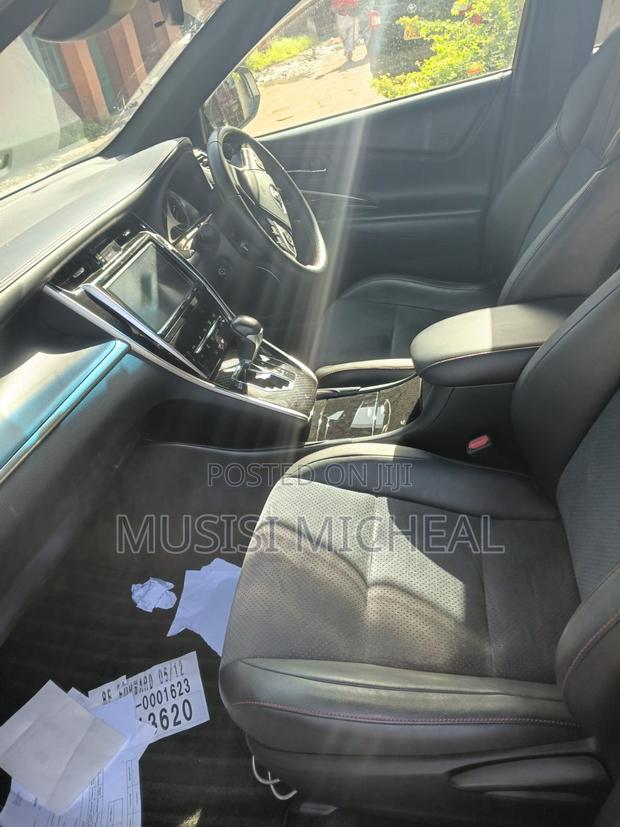 Toyota Harrier 2.0 2018