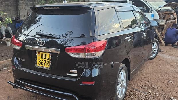 Toyota Wish 2010 Black