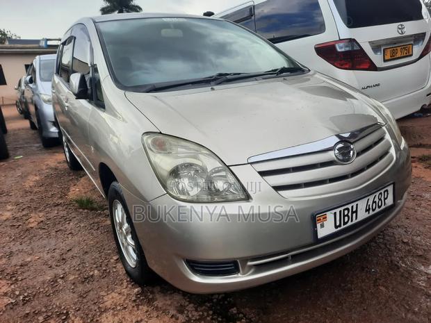 Toyota Passo 2004 Silver