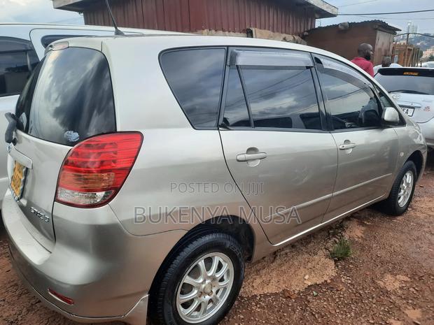 Toyota Passo 2004 Silver