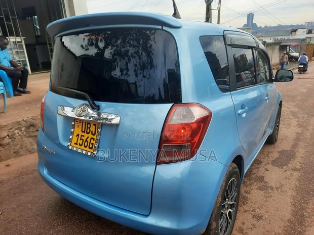 Toyota Ractis 2008 Blue