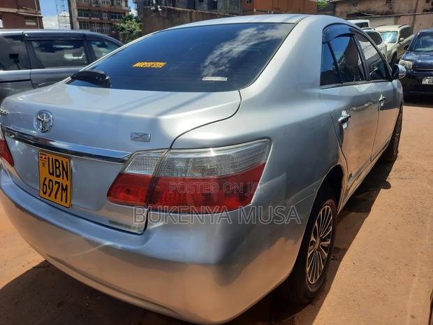 Toyota Premio 2010 Silver