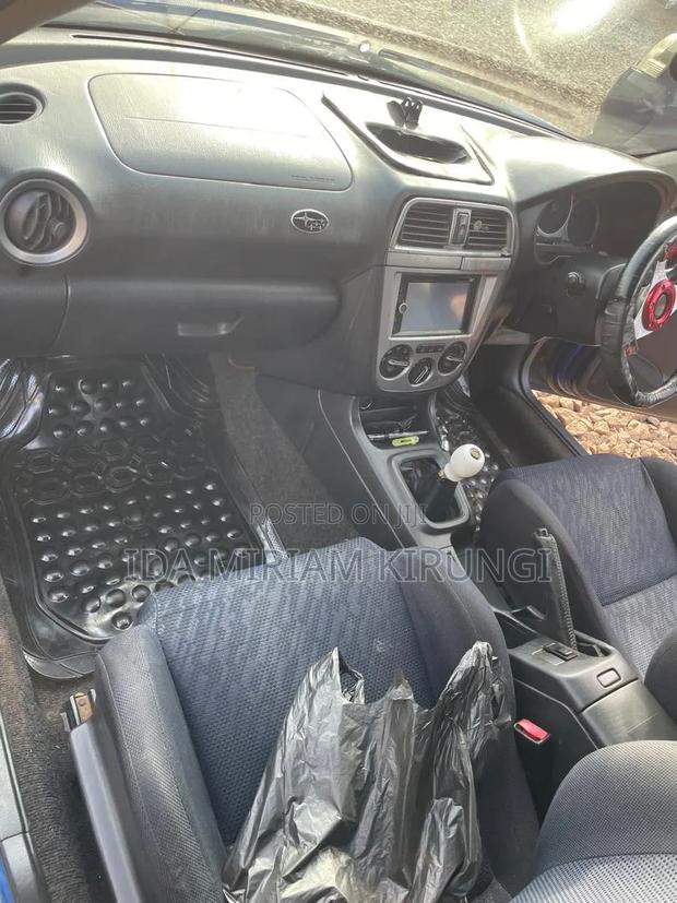 Subaru Impreza 2000 Blue