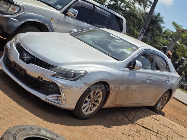 Toyota Mark X 2.5 RWD 2017 Silver