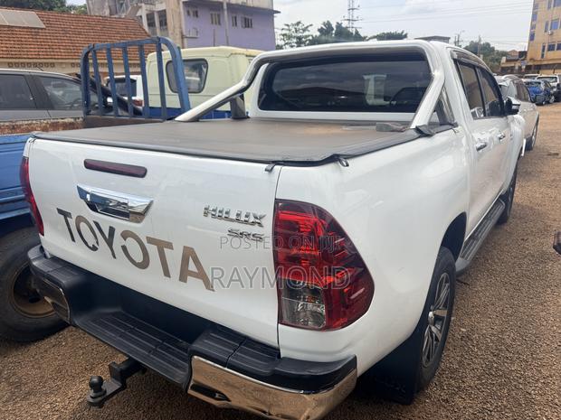 Toyota Hilux Revo Double Cab Deisel 2.8 AWD 2017 White