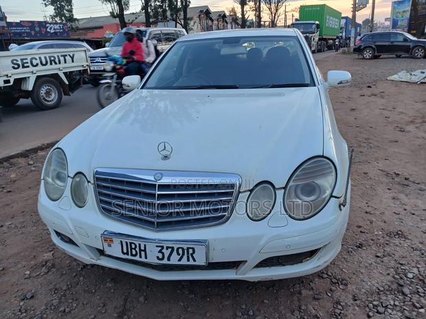 Mercedes-Benz E300 2009 White