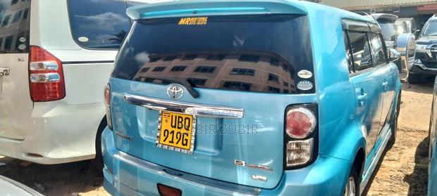 Toyota Corolla Rumion 2011 Blue