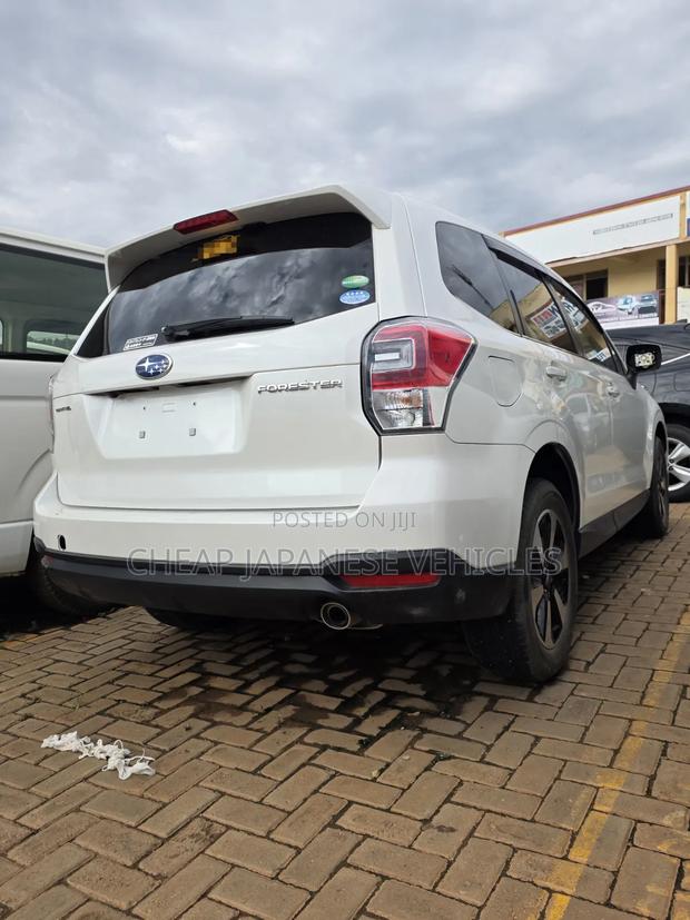 Subaru Forester 2017 Pearl