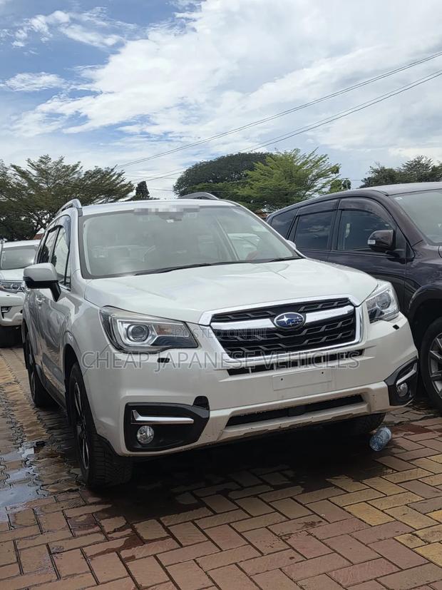Subaru Forester 2018 White