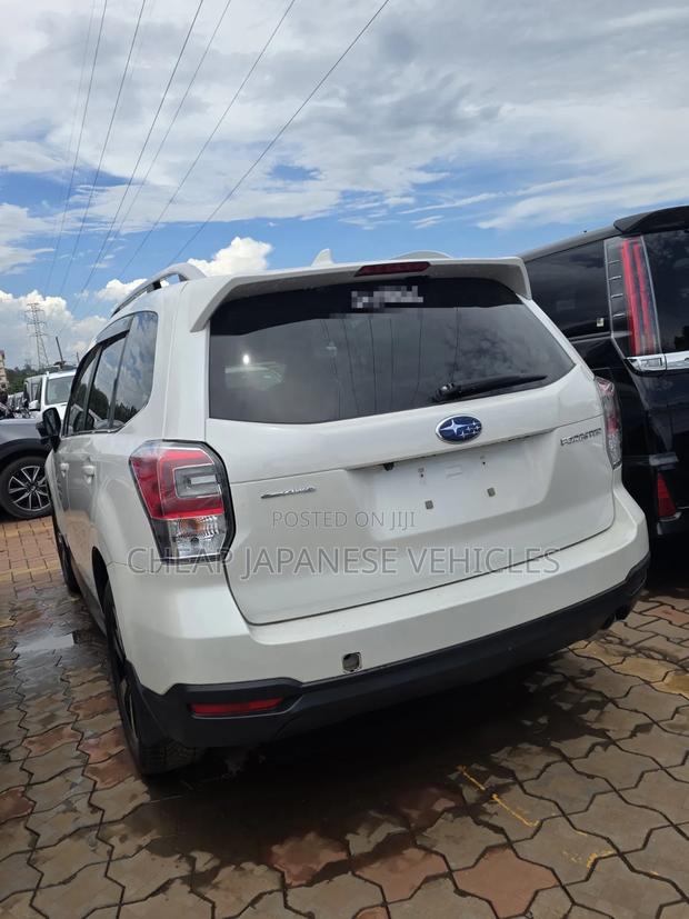 Subaru Forester 2018 White
