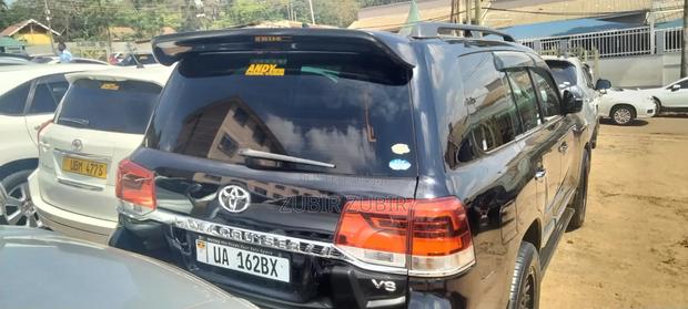Toyota Land Cruiser Prado 2017 Black