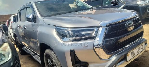 Toyota Hilux 2020 Silver