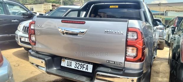 Toyota Hilux 2020 Silver