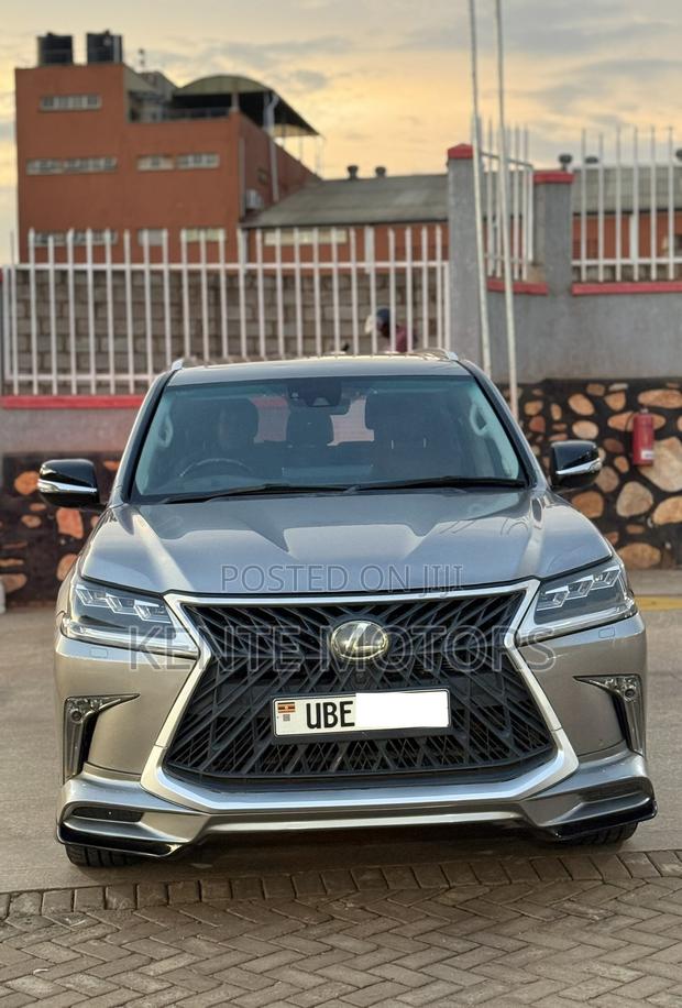 Lexus LX 570 (5 seats) AWD 2018