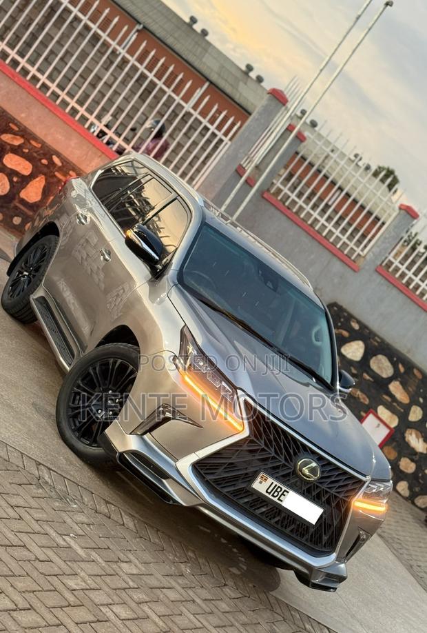 Lexus LX 570 (5 seats) AWD 2018