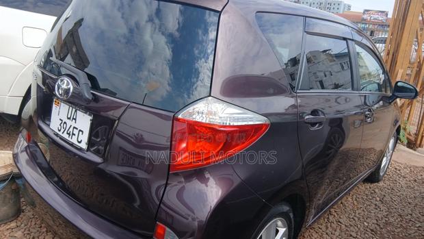 Toyota Ractis 2013