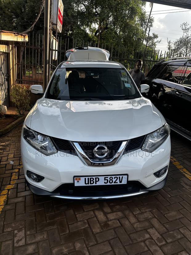 Nissan X-Trail 2.0 Petrol AWD 2015 White