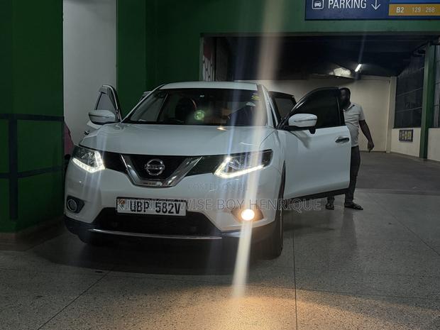 Nissan X-Trail 2.0 Petrol AWD 2015 White