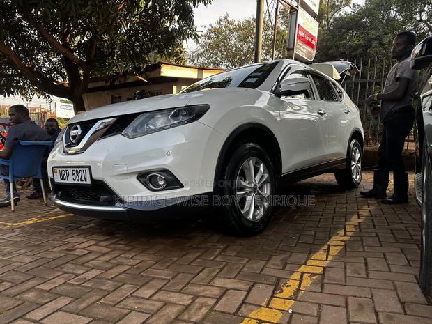 Nissan X-Trail 2.0 Petrol AWD 2015 White