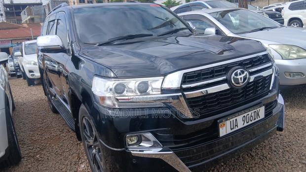 Toyota Land Cruiser Prado 2018 Black