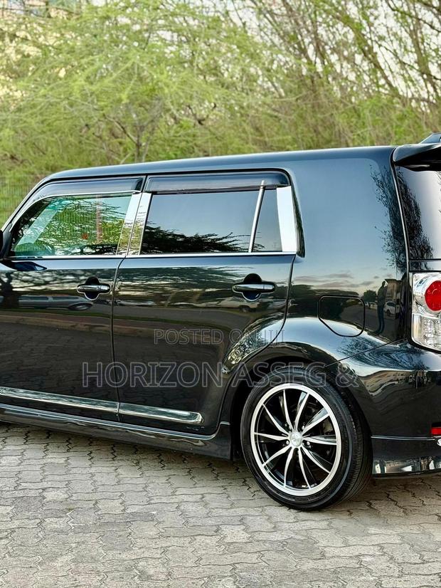 Toyota Corolla Rumion 2012 Black
