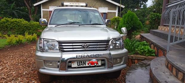 Toyota Land Cruiser Prado 2009 Silver