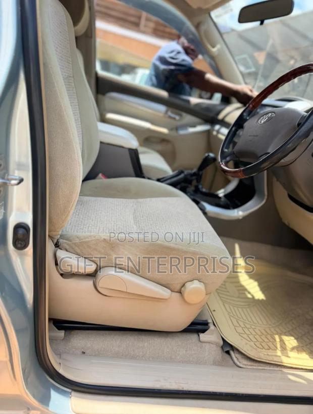 Toyota Land Cruiser Prado 2007 Silver