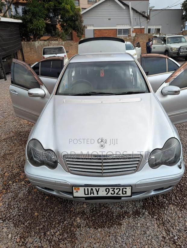 Mercedes-Benz C180 2005 Silver
