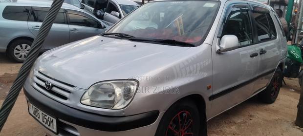 Toyota Raum 1999 Silver