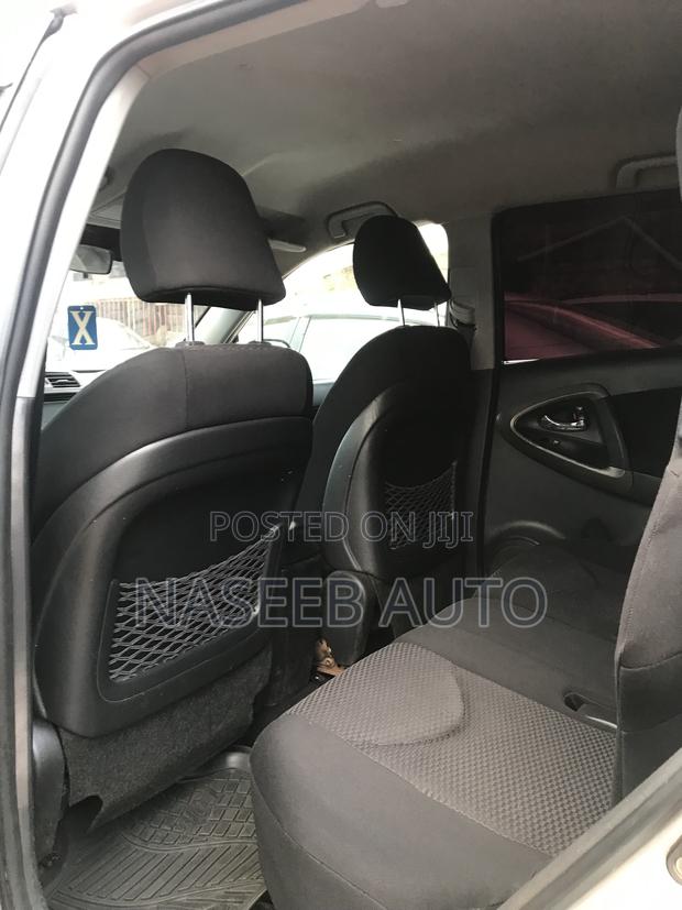 Toyota RAV4 2009 Silver