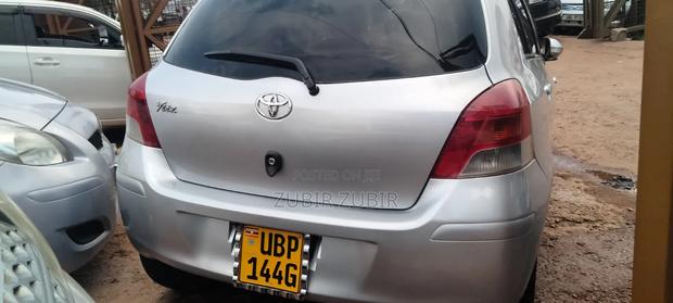 Toyota Vitz 2006 Silver