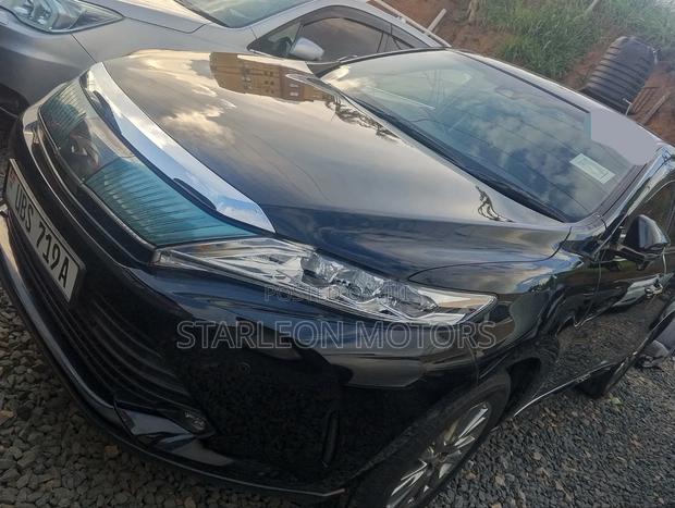 Toyota Harrier 2.0 2016 Black