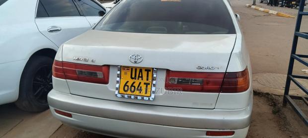 Toyota Corona Premio 1999 White